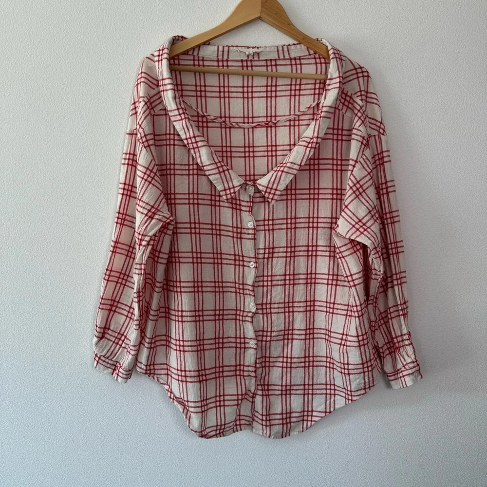 Easel scoop neck button up shirt